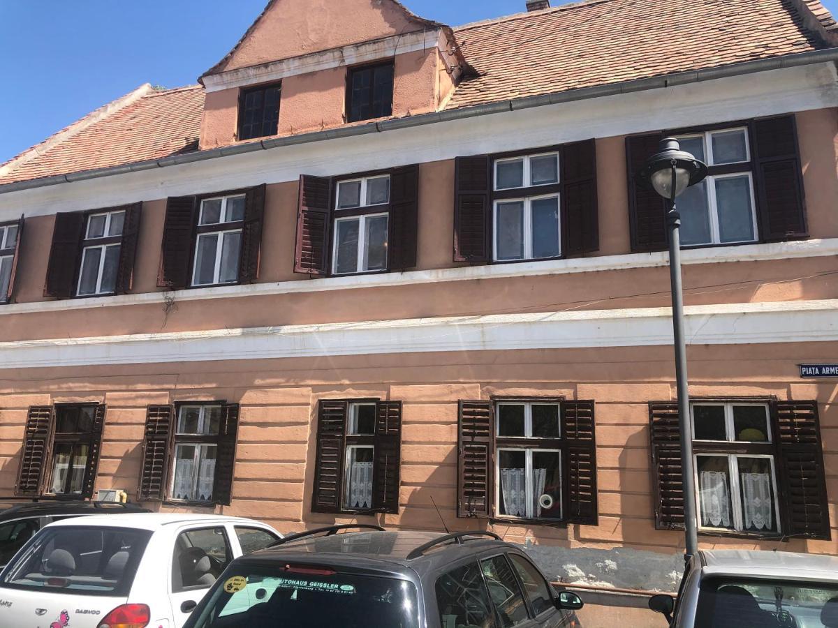 Residence Piata Armelor Сібіу Екстер'єр фото