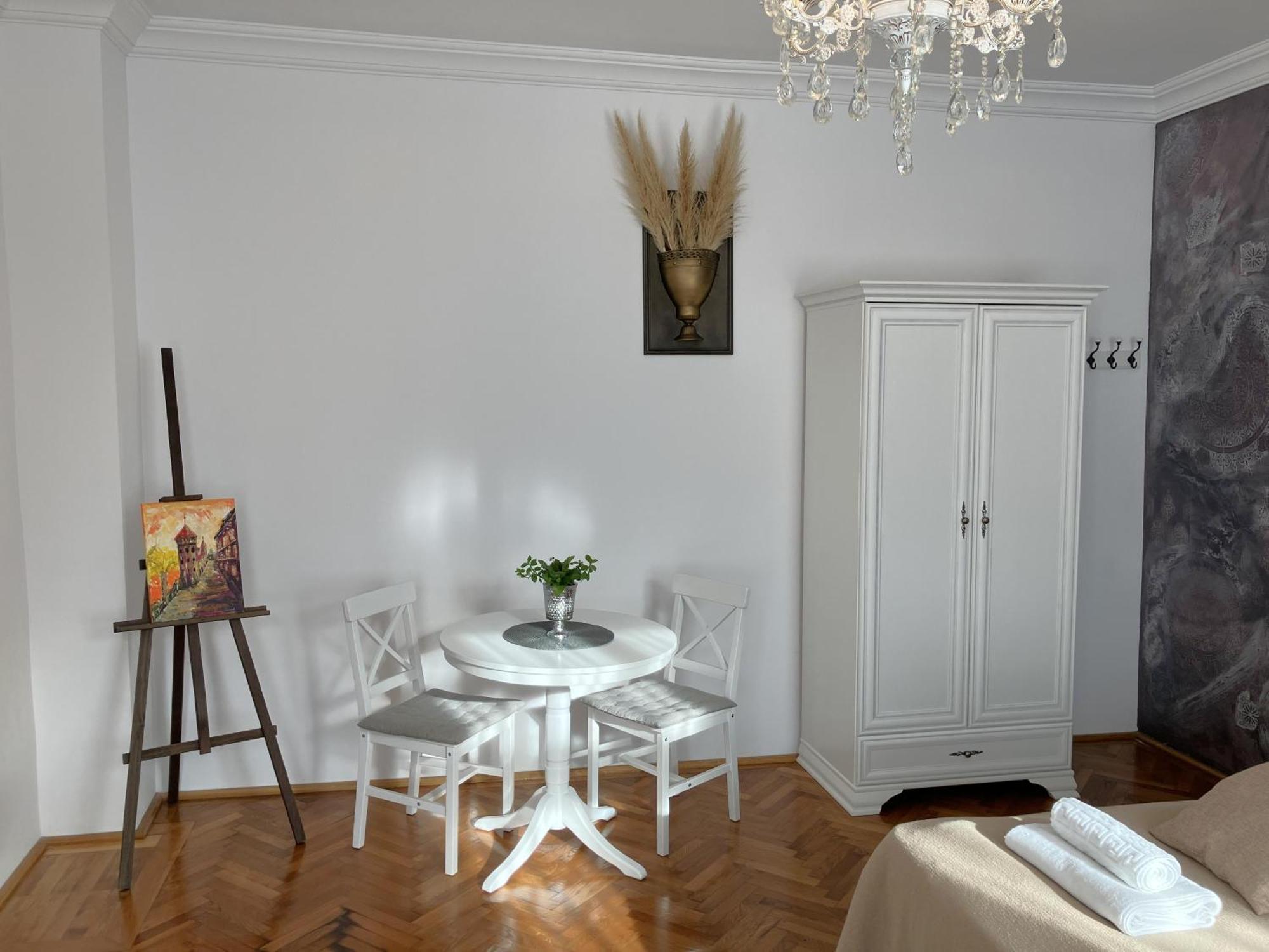 Residence Piata Armelor Сібіу Екстер'єр фото